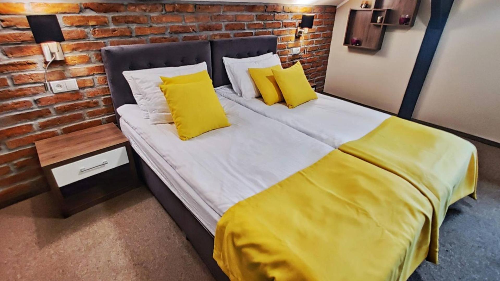 Ignasiak Hotel Września Εξωτερικό φωτογραφία