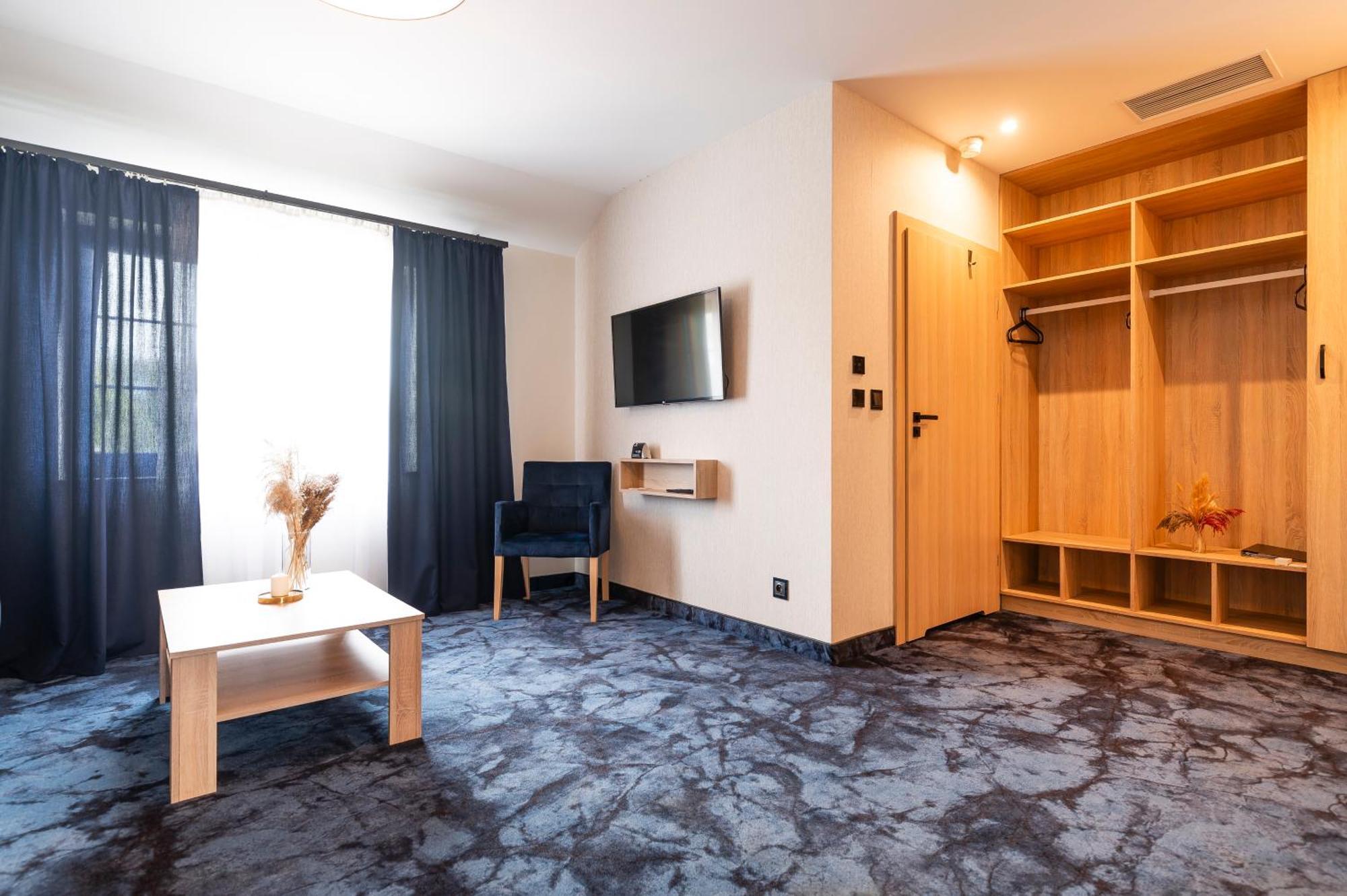 Ignasiak Hotel Września Εξωτερικό φωτογραφία