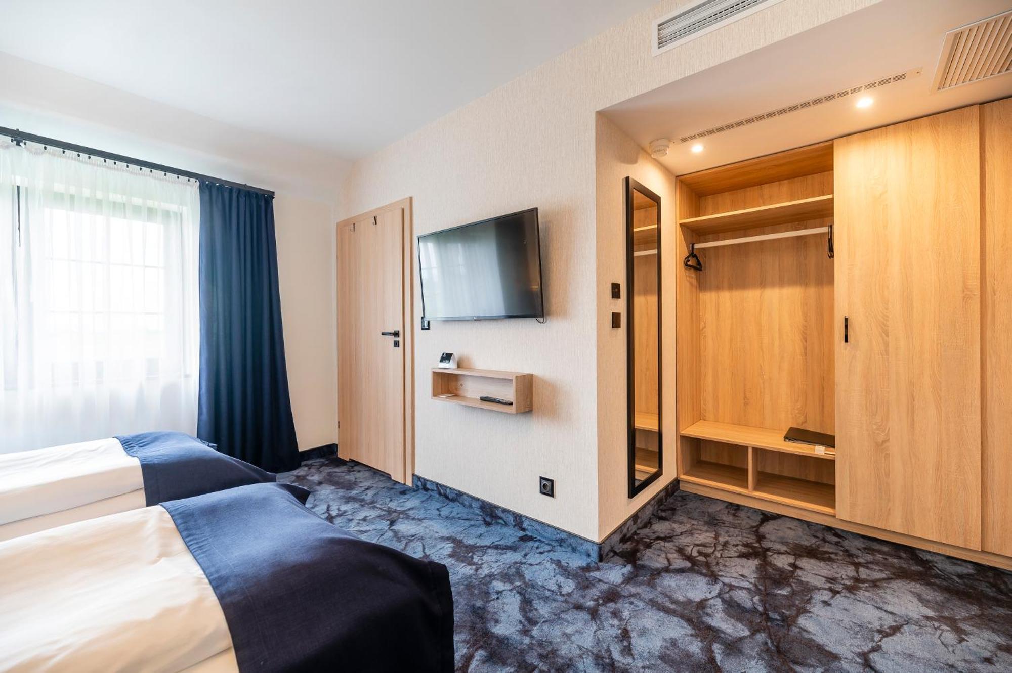 Ignasiak Hotel Września Εξωτερικό φωτογραφία