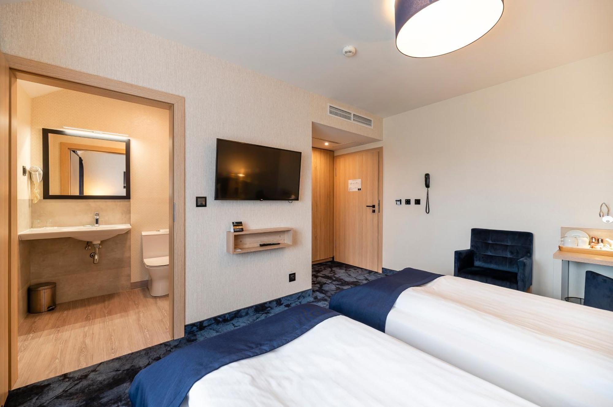 Ignasiak Hotel Września Εξωτερικό φωτογραφία